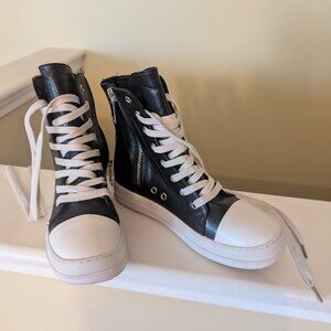 Women's High Top Sneakers Lace Up Shoes Thick Soles  Zipper  Blk Wht NWOT